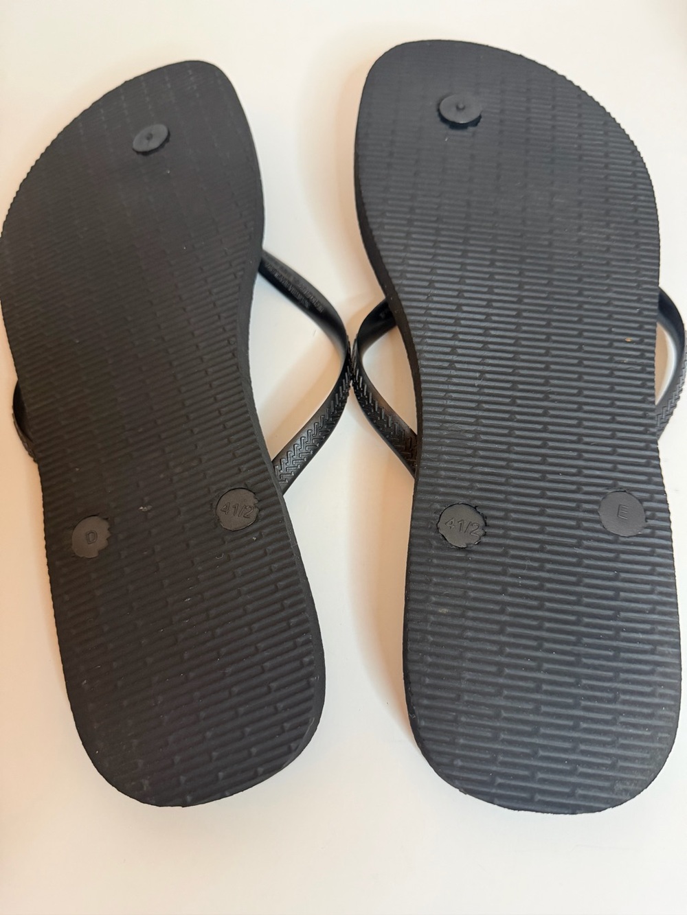 Havaianas Flip Sandals with Silver Crystal Accent - Picture 4 of 4